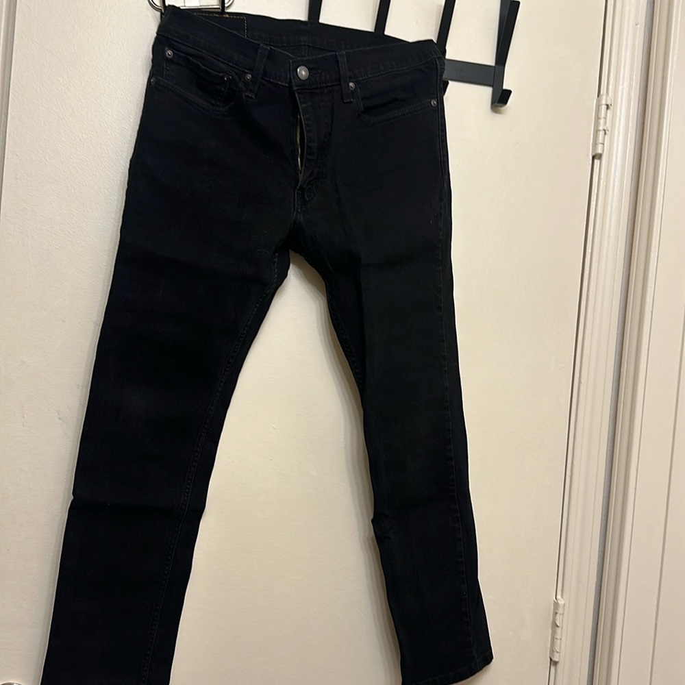 Like new.  Levi’s 511 W34 L30